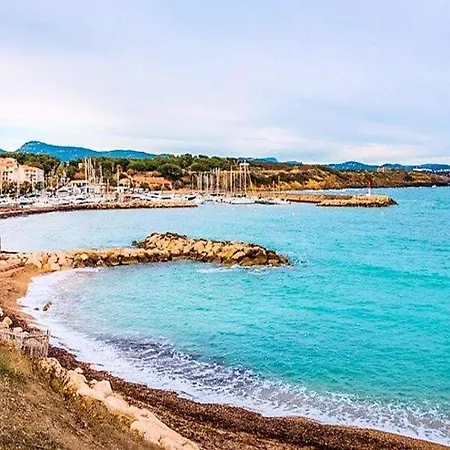 For 4 People * Six-Fours-les-Plages